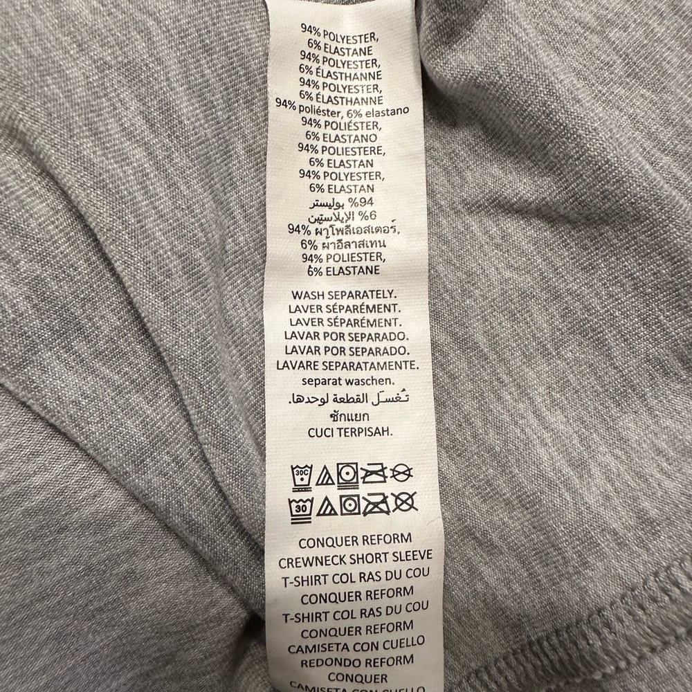 ALO Yoga Men’s Short-Sleeve Crew Tee in Heather Gray - Picture 5 of 5